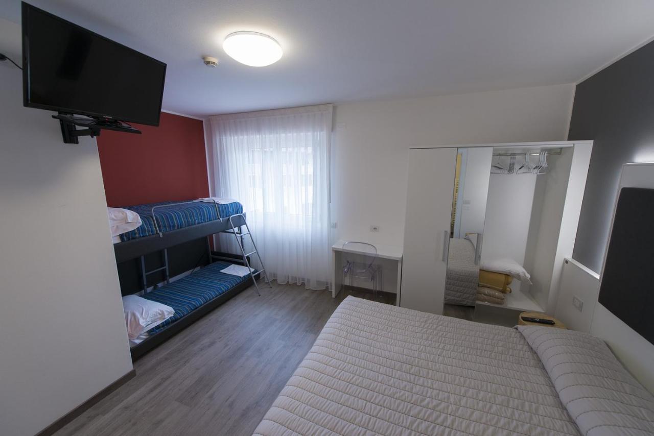 Hotel Rolly Riva Zewnętrze zdjęcie