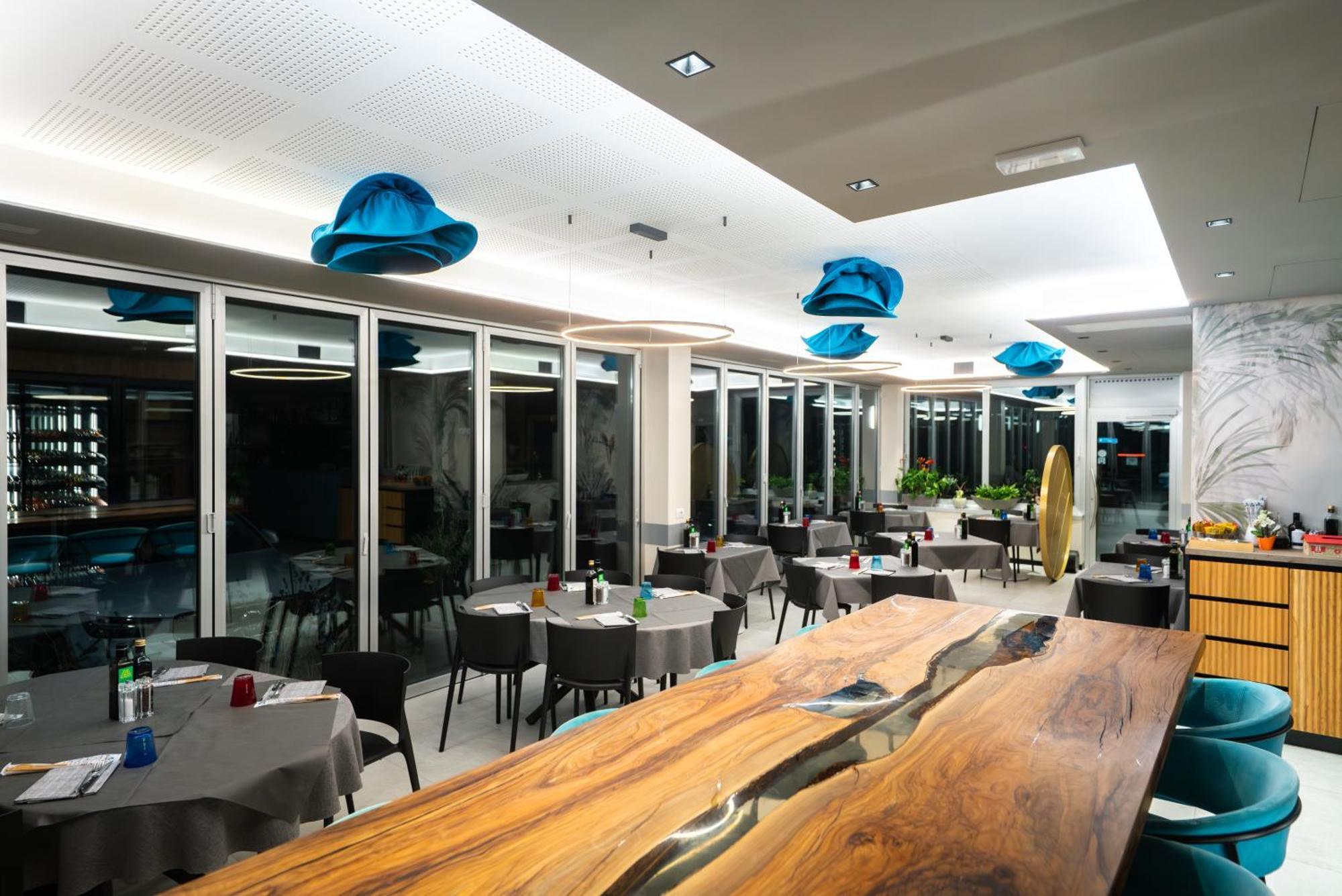 Hotel Rolly Riva Zewnętrze zdjęcie